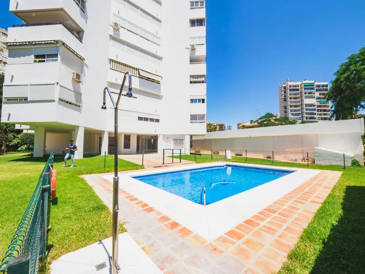 Cubo\'S Apartamento Don Jaime Torremolinos contacts